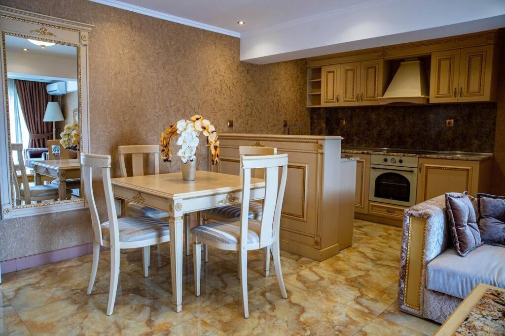 Luxury Apartment 'Rich' Velingrad Bagian luar foto